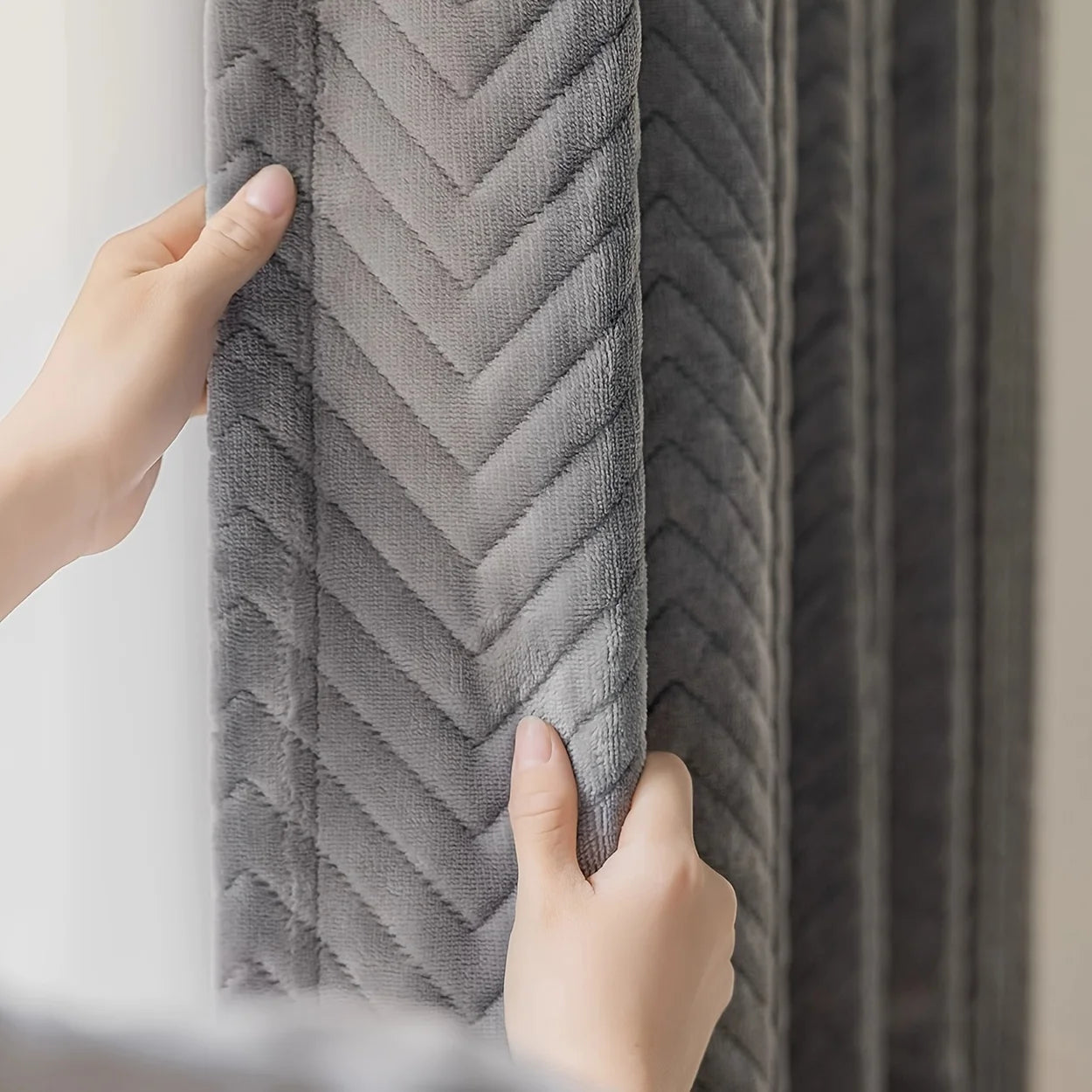 1Pc Thick Blackout Curtains with Velvet Lining, Comfortable Velvet Feel, Noise-Reducing, Windproof, Warm and Cold-Proof Curtains for Living Room and Bedroom, Multiple Installation Methods Including Rod Hooks