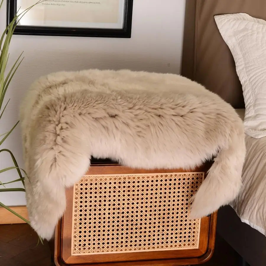 Genuine Sheepskin Wool Area Rug Lambskin Throw for Living Room